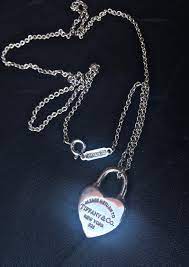 Lovely Return To Tiffany Heart Pendant On A Chain Solid Silver Vintage Tiffany Tiffany Necklace Silver Necklace Twoswansswimming Tiffany Necklace Discount Tiffany Jewelry Heart Pendant