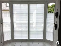 Durch Die Massanfertigung Fur Jedes Fenster Geeignet Die Plissees Vom Raumtextilienshop Plissee Plissee Rollos Fenster