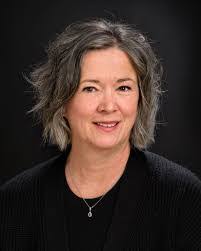 Julie Garneau's Instagram, Twitter & Facebook