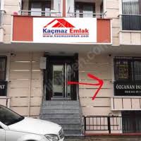 Yaşadığım apartmanın asansörü çok eski. Kat Kacmaz Emlak