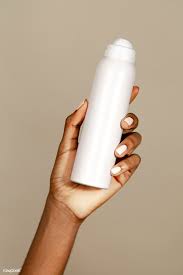Download Premium Image Of Black Woman Holding A White Spray Bottle Mockup In 2020 Blue Spray Bottle Beauty Products Mockup Makeup Blending Sponge