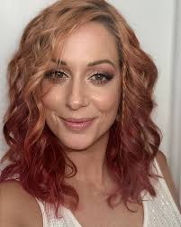 Looking for a breakfast place with a water view.