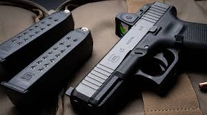Glock safe action® pistols g45 gen5 fs the compact crossover pistol g45 in 9x19mm combines a compact slide with a full size frame and has all the benefits of a gen5 model. Glock 45 Mos The Compact Crossover With A Modular Optic System Personal Defense World