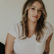 Should I read Empire of Storms and Tower of Dawn together?