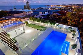Limelight Holiday Rental Accommodation 1 Hour North Of Sydney Sleeping 16 People Solar Heated Pool 200m Holiday Accommodation Holiday Rental Luxury Holidays