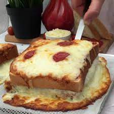 Recette Pizza Croque Monsieur Sur Chefclub Original Recipe Pizza Grilled Cheese Food Cheese Pizza