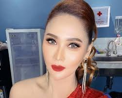 5 Artis Kaya yang Dulu Miskin, Nomor 4 Tukang Gorengan Kini Rumahnya  Senilai Rp15 Miliar