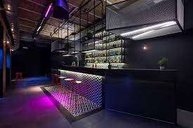 Rashomon Bar A Roma Interiordesign Bar Industrial Inspiration Arredamento Locali Horeca Ajournal Stile Industrial Chic Locale Notturno Banconi In Marmo