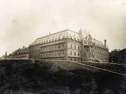 Quebec Vers 1900 Hopital Hotel Dieu Pavillon D Aiguillon Jules Ernest Livernois Quebec Landmarks Canada