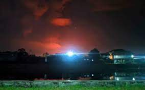 Via @bintang_alfian kondisi terkini kilang pertamina balongan dari radius 1km #staysafeindramayu. Mvtmrtnvrqcofm