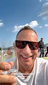 This boozy little speakeasy in NYC's Chelsea neighborhood was the perfect  vibe to ease into our Big City visit. Leave it to local friends to lead us  to a place where few