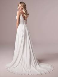 This fabric is highly breathable, making it a wonderful choice for all kinds of outdoor weddings. Our Top Country Wedding Dresses For A Rustic Wedding Love Maggie