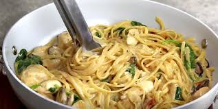 Pates A La Sauce Florentine Et Au Poulet Recettes Ma Fourchette In 2020 Cooking Recipes One Pot Meals Pasta Recipes