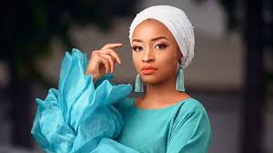 Anya maryam yahaya ce tsirara haka kuwa. Kannywood Kalli Hotunan Fati Washa Da Masoya Suka Yi Allah Wadai Da Shi Naija News Hausa