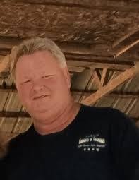 Ethan Willett's Instagram, Twitter & Facebook