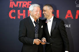 Ioana dichiseanu, fiica lui ion dichiseanu, a publicat luni un mesaj pe contul ei de facebook in care anunta ca actorul in varsta de 87 de ani se confrunta cu probleme de sanatate cauzate de o investigatie facuta gresit la o clinica privata. Ion Dichiseanu Oficial Facebook