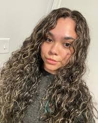 Annie Nichole's Instagram, Twitter & Facebook