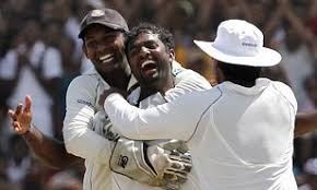 Muttiah muralitharan has become the first bowler to take 800 test wickets. Muttiah Muralitharan Becomes First Player To Take 800 Test Wickets After Skittling India In Galle Daily Mail Online