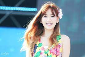 These 12 Before Photos Of Idols Teeth Will Leave Your Jaw Hanging Taeyeon Kpop Girls Girls Generation