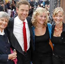 Jun 15, 2021 · im februar 2003 moderierte claus kleber sein erstes heute journal, im dezember 2021 wird er sein letztes moderieren. Claus Kleber Bilder Fotos Welt
