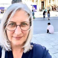 Simone Lenz (@LenzSimone)