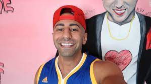 He graduated from san jose state university and shifted to los angeles to pursue an acting career. Youtube Star Yousef Erakat Battles Bipolar Depression Cnn