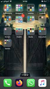 I've been using the iphone since i acquired the fantastic iphone 4 eight years ago. 15 Creative Layouts To Organize Your Iphone Home Screen