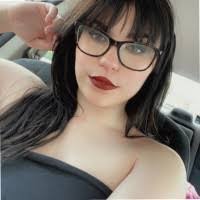 Sabrina Ogle's Instagram, Twitter & Facebook