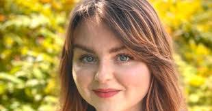 Michelle Brick's Instagram, Twitter & Facebook