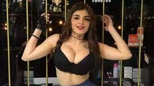 Karely Ruiz participó en video de Babo - Apartado MEX