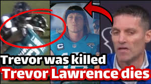 Trevor Lawrence is injured and Trevor Lawrence's foot is broken, Michigan  vs Ohio State fight