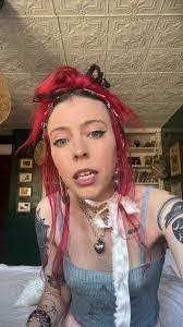 Madelyn Ellis's Instagram, Twitter & Facebook