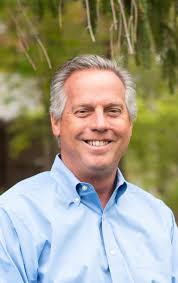 Scott Abercrombie's Instagram, Twitter & Facebook