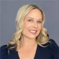 Amy Messersmith's Instagram, Twitter & Facebook