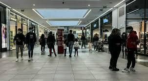 0984795273 orari di apertura centro commerciale lunedì: Centri Commerciali Aperti Nel Weekend E Piscine All Aperto Cosa Cambia Dal 15 Maggio Il Calendario Delle Riaperture