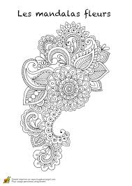 Imprimez les dessins mandala pokemon charmander salameche à colorier gratuitement. Mandalas Fleurs