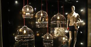 Visual Merchandising Commandments That The Players Of Luxury Retail Industry Follow Louis Vuitton Visual Merchandising Window Display