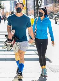 Følg vedkommendes konto for at se alle billeder og videoer. John Cena And Wife Shay Shariatzadeh Sweetly Hold Hands On Rare Sunny Outing In Canada