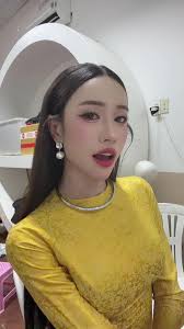 Áo Bà Ba Vàng: Biểu Tượng Văn Hóa Việt Nam