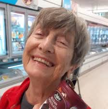 I would just like to ask (if this is allowed) what kind of blender you all  use? I have a Moulinex and it doesn't seem capable of doing all the things  many