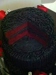 Red velvet cake isn't just a chocolate cake with red food coloring added. Pin By Nessa Ramz On Creeptastic Halloween Wedding Cakes Black Wedding Cakes Gothic Wedding Cake