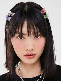 90s Hairstyles That Are Cool And Trending Again Straight Hairstyles Hair Styles Clip Hairstyles