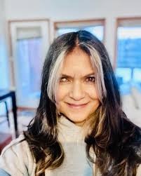 Accentuating the beauty of my very special eye. Thanks @saigeclawsonhair  for another great cut that frames my diamond eye:) #grateful #beauty #hair