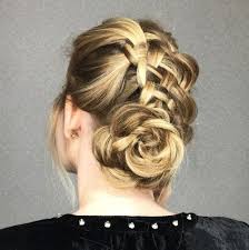 4 Kreative Geflochtene Frisuren In Super Easy Video Tutorials Geflochtene Frisuren Flechtfrisuren Trend Flechtfrisuren