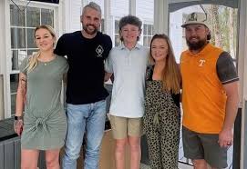 Ryan Edwards e la sua ragazza Amanda Conner rivelano come Maci Bookout ha  reagito alla loro gravidanza a sorpresa; Amanda dice che Ryan è un papà  devoto in procinto di diventare padre :