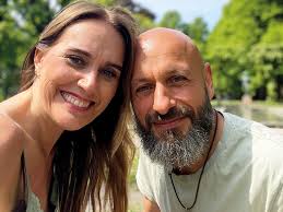 Fikk parforholdet snudd på hodet med tantra! Medium