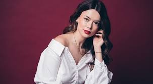 Tv actress who played sirin sarikadi on kadin from 2017 to 2018. Seray Kaya Nin Aci Kaybi