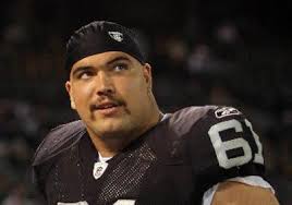 Raiders center Stefen Wisniewski returns to practice