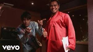 Ost meh sandar pada aku. Video Klip Lagu Aliff Aziz Sandar Padaku Video Lirik Feat Mira Filzah Ost Meh Sandar Pada Aku Koleksi Trailer Klip Video Musik Di Wowkeren Com