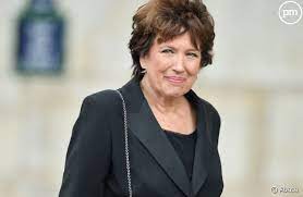 Dès le 4 juillet 2009, roselyne bachelot, soutenue par nicolas sarkozy et son premier ministre, françois fillon, passe commande de 94 millions de doses. Roselyne Bachelot Nouvelle Ministre De La Culture Puremedias
